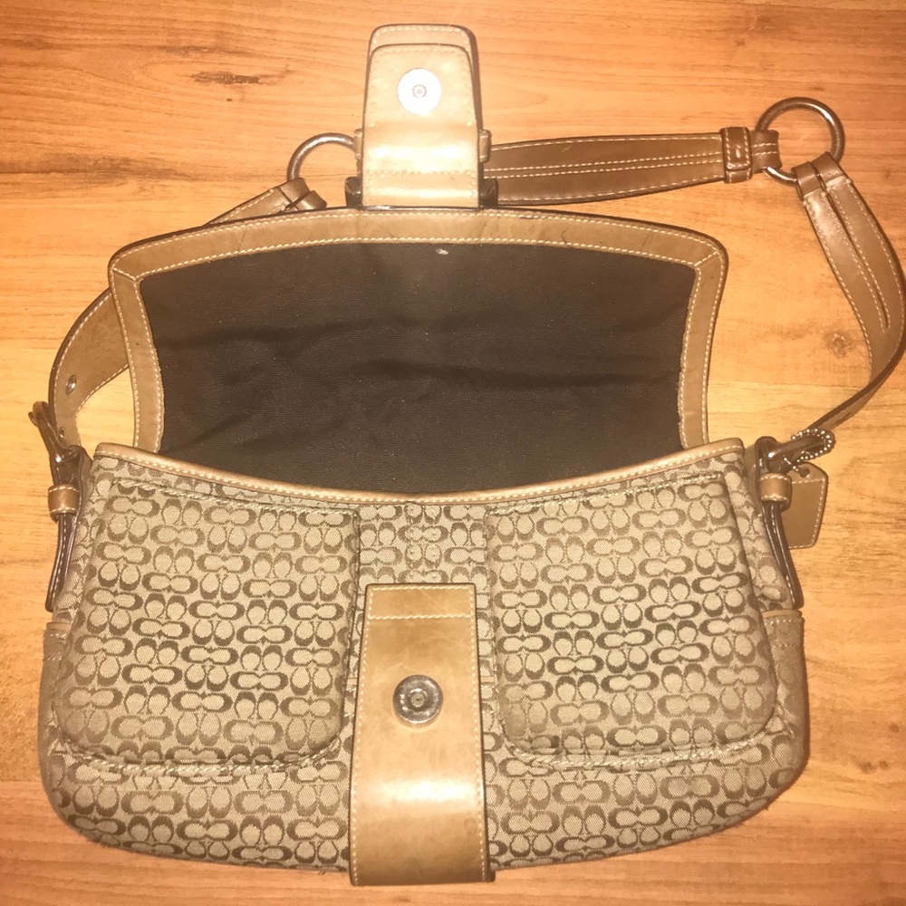 Coach Handbag - Picture 3 of 3